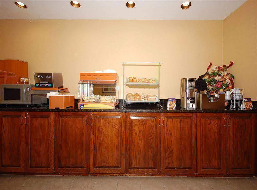 埃迪森贝斯特韦斯特plus酒店 加纳 餐厅 照片